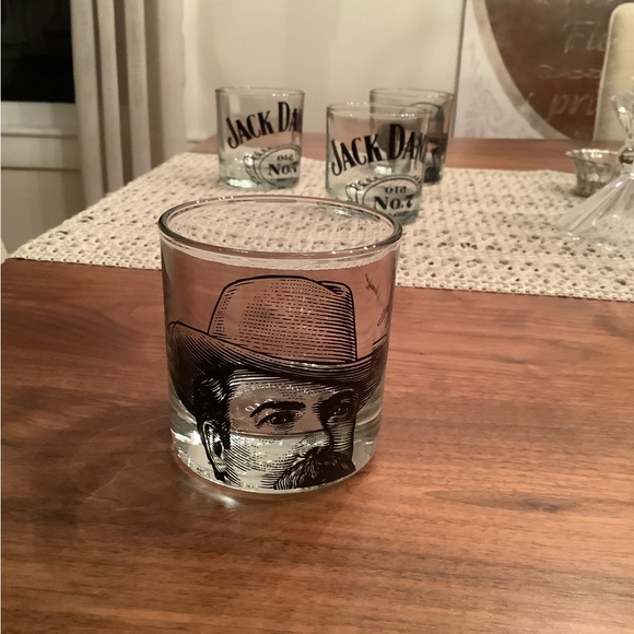 Vintage new set of 4 Jack Daniels low ball glasses - Picture 3 of 7